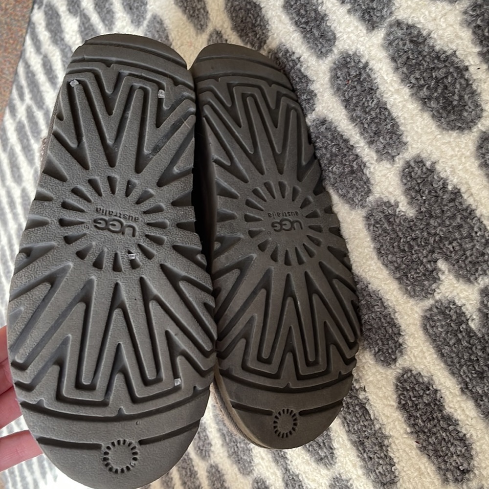 Gray Sweater Knit Uggs - image 5